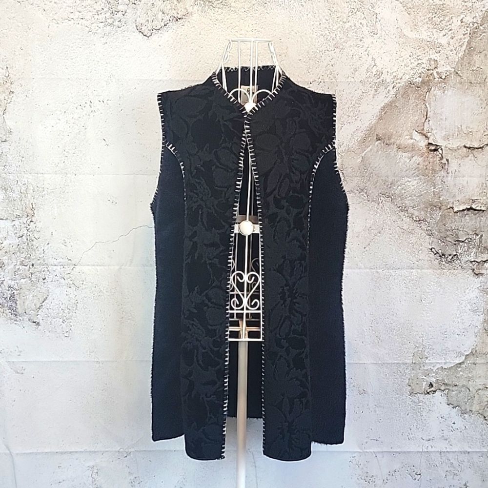 Rain+Rose black velvet floral jaquered vest Women's Size M